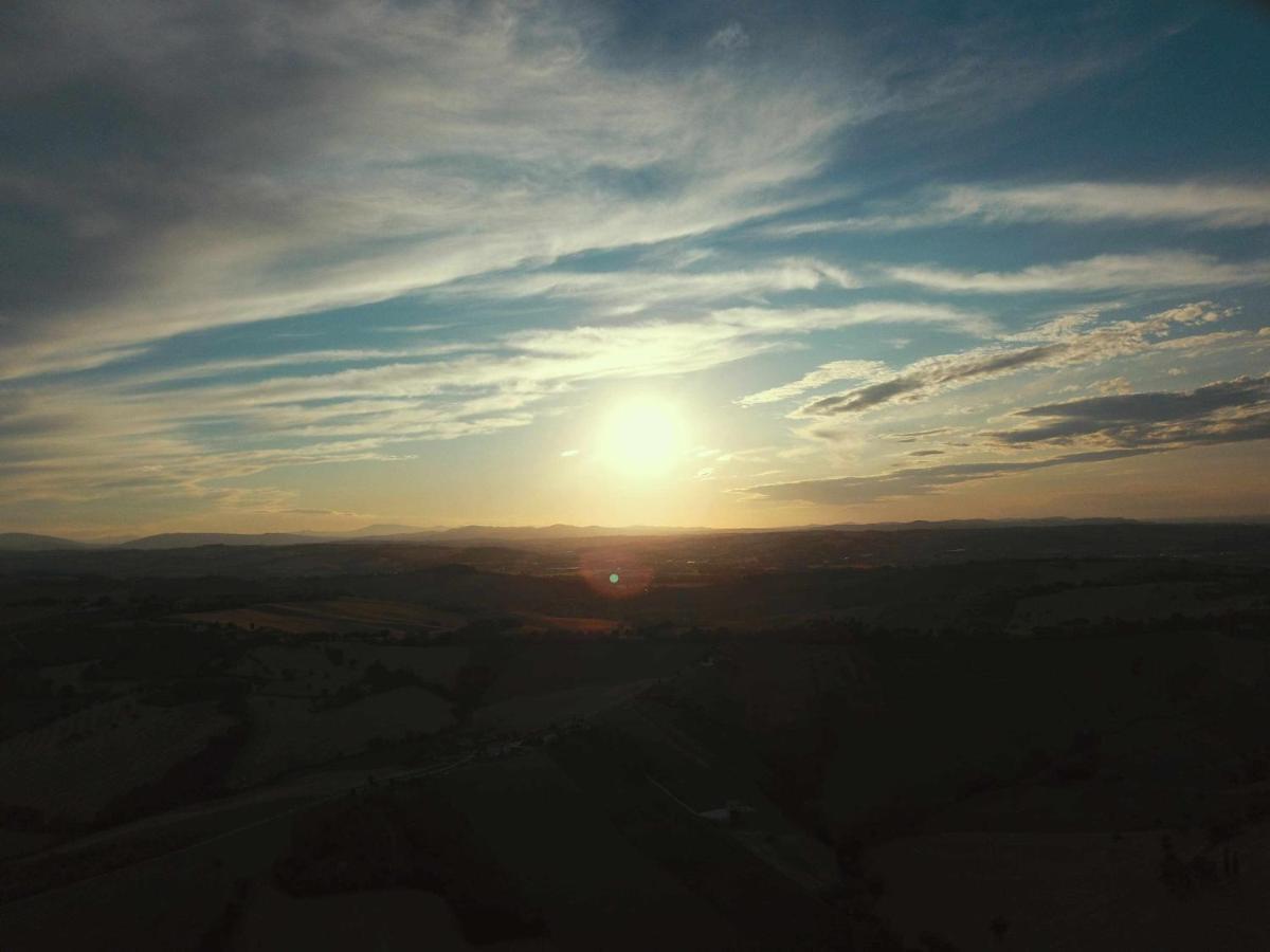 La Meriggia Agriturismo- Ampio Appartamento Con Terrazza Esclusiva Ankona Zewnętrze zdjęcie